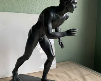 Excellent condition vintage tall bronze nude statue