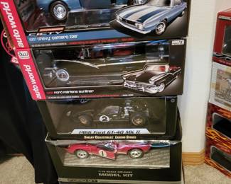 1:18 Die cast metal cars
