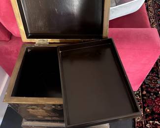 ANTIQUE WOOD BOX W/REMOVABLE TRAY