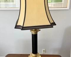 VINTAGE BRASS AND BLACK TABLE LAMP