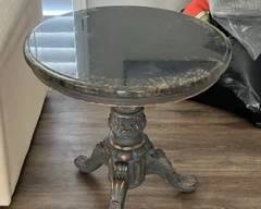 ROUND TABLE WITH STONE TOP