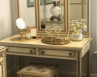 Beautiful antique Italian 6-piece painted mahogany bedroom suite with gilt decoration including this dressing table with mirror and stool.