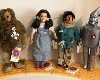 LOTS of vintage collectibles including these Franklin Mint Wizard of Oz figures.