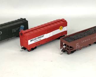 Athearn HO Train Cars # 1750, #1152-4 & #5204
