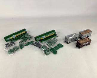 Roundhouse HO Scale Model Railroad Kits # 1324 and #1392