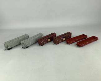  Walthers Ready-to-Run Model Railroad Cars 2-Packs #932-27957, #932-22123 and #932-27456
