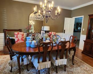 Dining Table and 6 chairs