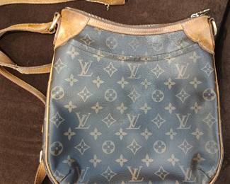 Louis Vuitton handbag in fair condition 