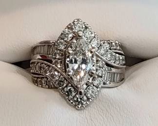 Diamond ring about about 2.60 ctw