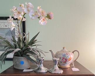 Candleholder flower and teapot