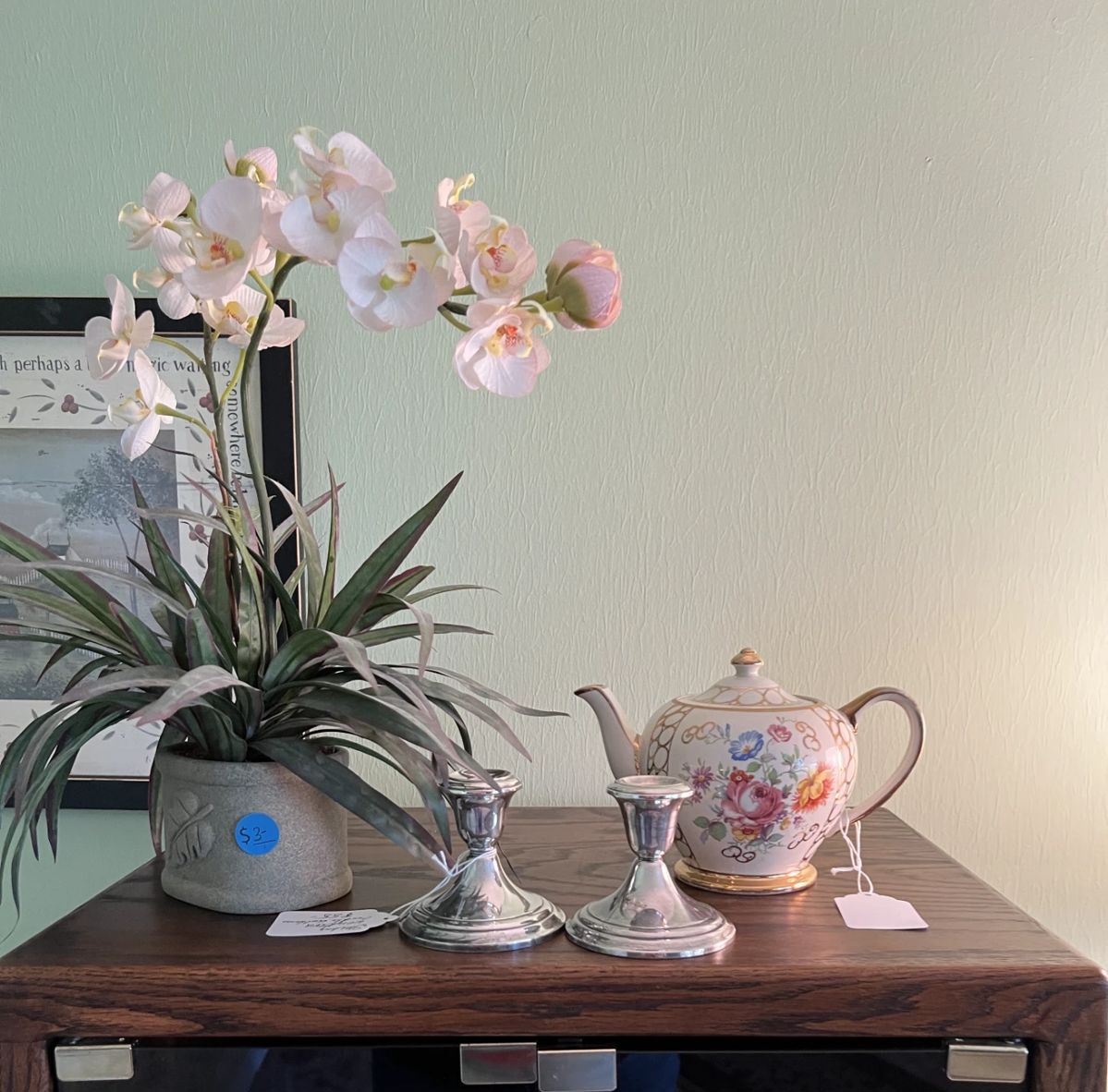 Candleholder flower and teapot