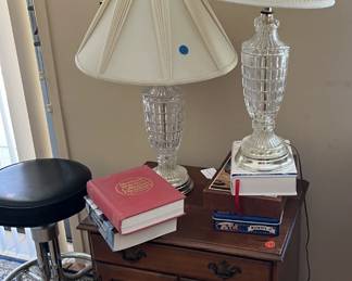 Lamps side table mirror books games 