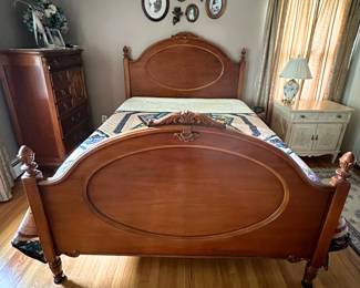 Lexington Queen Bed