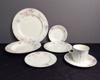 Mikasa Maxima Tremont Dishware