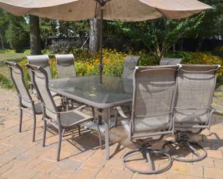 Outdoor Patio set with umbrella .....Selling Cheap. Come Shop. House Loaded