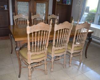 Dining Table and 6 Chairs