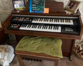 Kawai KX230 Piano