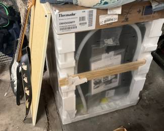 BRAND NEW THERMADOR DISH WASHER NEVER USED