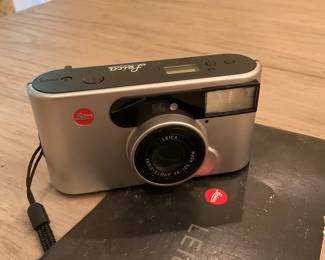 LEICA CAMERA