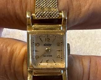 18 karat gold, TPSOT watch
