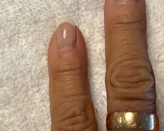 18 karat Victorian band