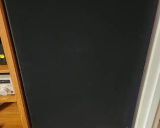 Boston Acoustics A200 floor amplifiers