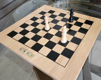 Fold up chess board