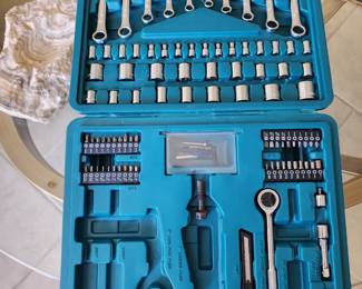 Wrench and socket set