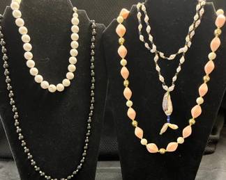 4 Retro Dress Up Necklaces