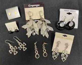 7 Pairs Of Silver Black Colored Earrings 