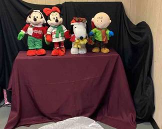 Mickey Minnie Mouse Snoopy And Chalire Brown Christmas Decor W Tree Skirt