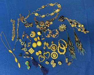 Mixed Jewelry Assortment Fashion Statement 