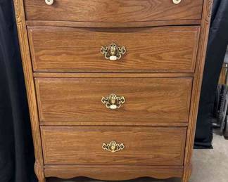 Wooden Chest Of Drawers 
