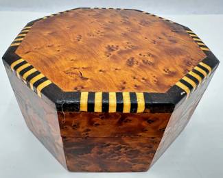 Burl Wood Trinket Box
Lot #: 129