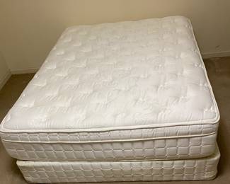 Queen size mattress and box springs