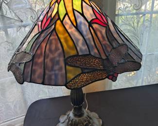 TIFFANY STYLE TABLE LAMP - $45