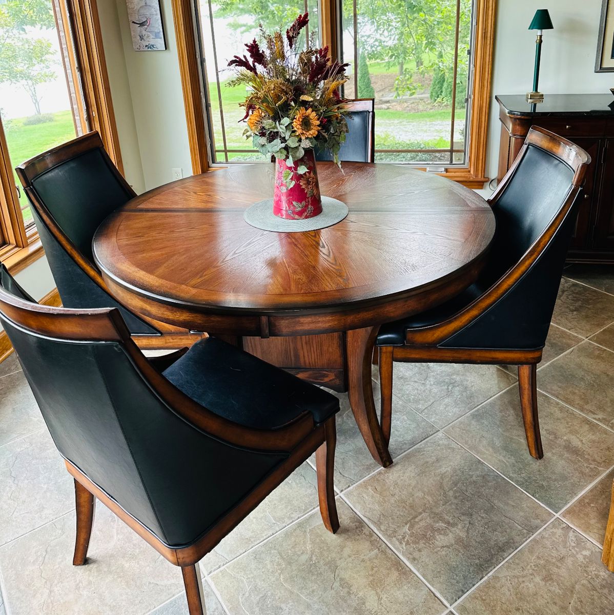 New Classic Furniture by Aspen, Round Table, Self Storing Leafs, Burnished Cherry with 4 Chairs 