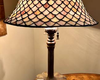 Tiffany style lamp with fish scale glass shade