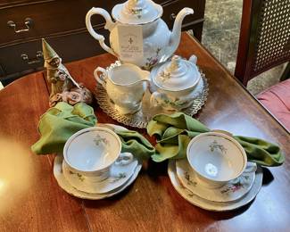 ROYAL KENT Tea Set