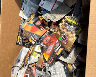 Hotwheels/matchbox cars 