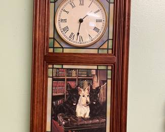 Danbury Mint clock with interchangeable panels......