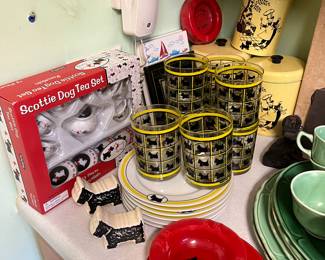 More kitchen treasures.....