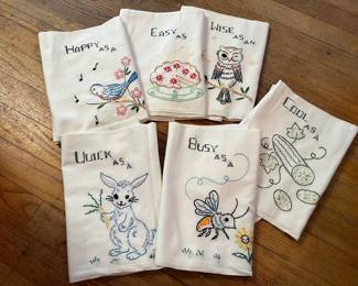 Vintage tea towel sets......