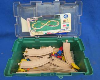 Lot 25: Battat Traxx Magnetic Toy Train Set