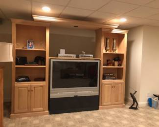 Entertainment Cabinet, TV