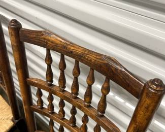 Vintage English Lancashire Spindle Dining Chairs, they are from the 1900s (20th Century), and are worth around $750 for your set of 4 today.
The style is known as English or Traditional today, and are timeless chairs.
