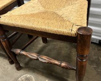 Vintage English Lancashire Spindle Dining Chairs, they are from the 1900s (20th Century), and are worth around $750 for your set of 4 today.
The style is known as English or Traditional today, and are timeless chairs.
