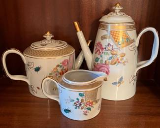 * Vista Allegra for Mottahedeh coffee, tea pots with creamer and sugar (no top) Lowestoft Rose 