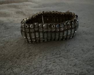 New rhinestone bracket 