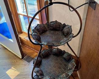 Metal decorative holders